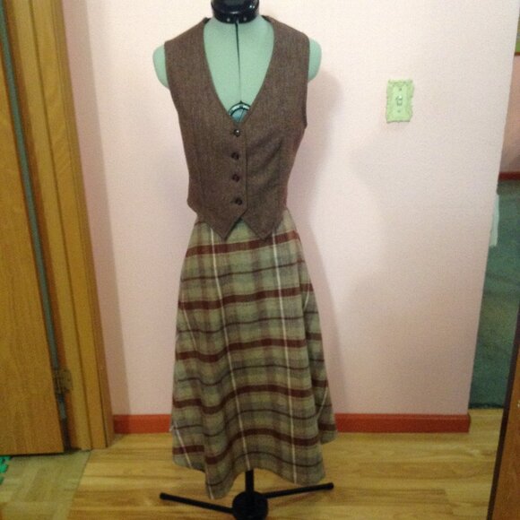 Vintage Dresses & Skirts - Vintage 1970s '70s Wool Plaid Vest & Skirt Set (Waistcoat Weskit)